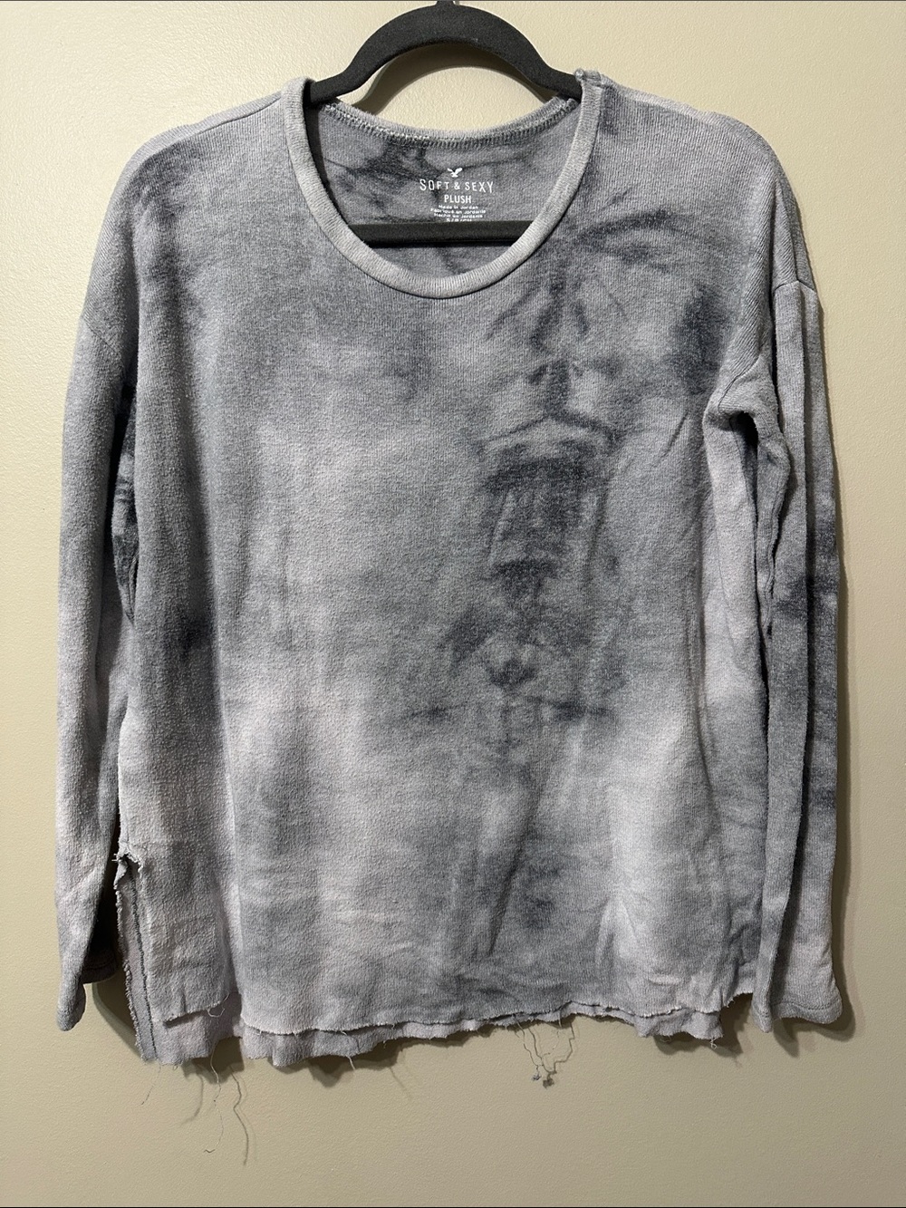 American Eagle Outfitters Gray Tie-Dye Plush Long Sleeve Top